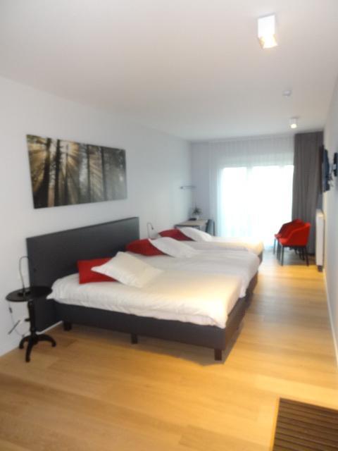 Hotel Kasteelhof 'T Hooghe Ieper Ruang foto