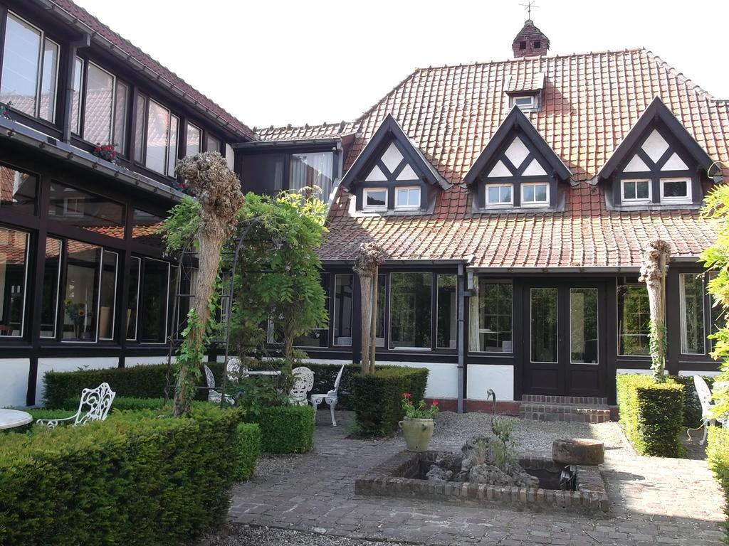 Hotel Kasteelhof 'T Hooghe Ieper Bagian luar foto